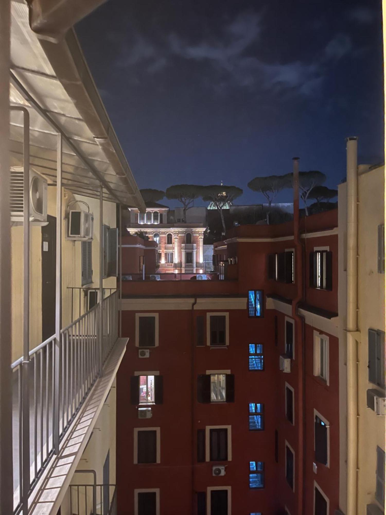 House Candia 111 - Vatican Museum Apartment ローマ エクステリア 写真